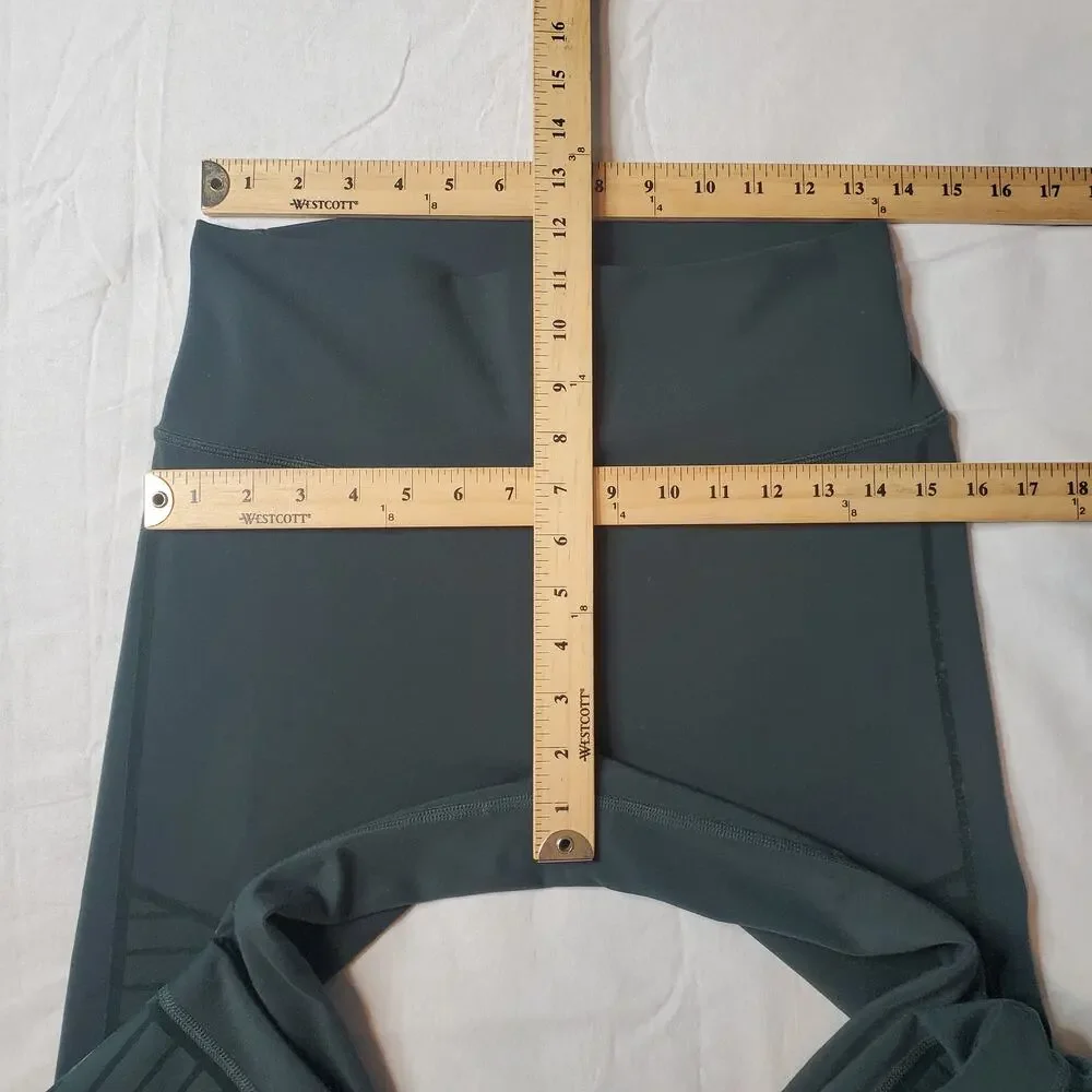 Alo Yoga Women's Size L High Waist Moto Legging Green